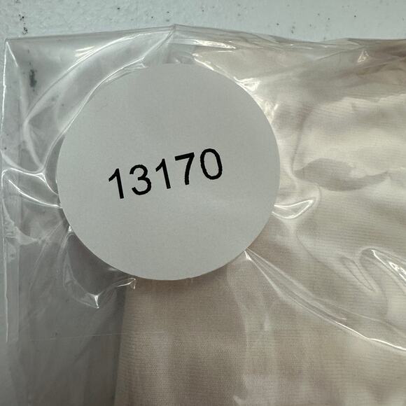 Neiman Marcus Womens Pullover‎ Top Size L Cut Out Sleeves Minimalist Old Money - Picture 7 of 7